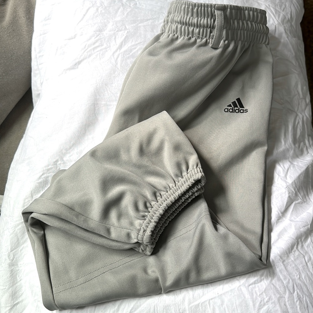 #Adidas youth baseball pants with reinforced knees, Grey Size L.